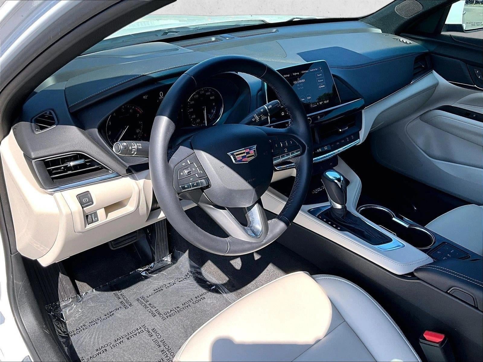 2023 Cadillac CT4 Luxury