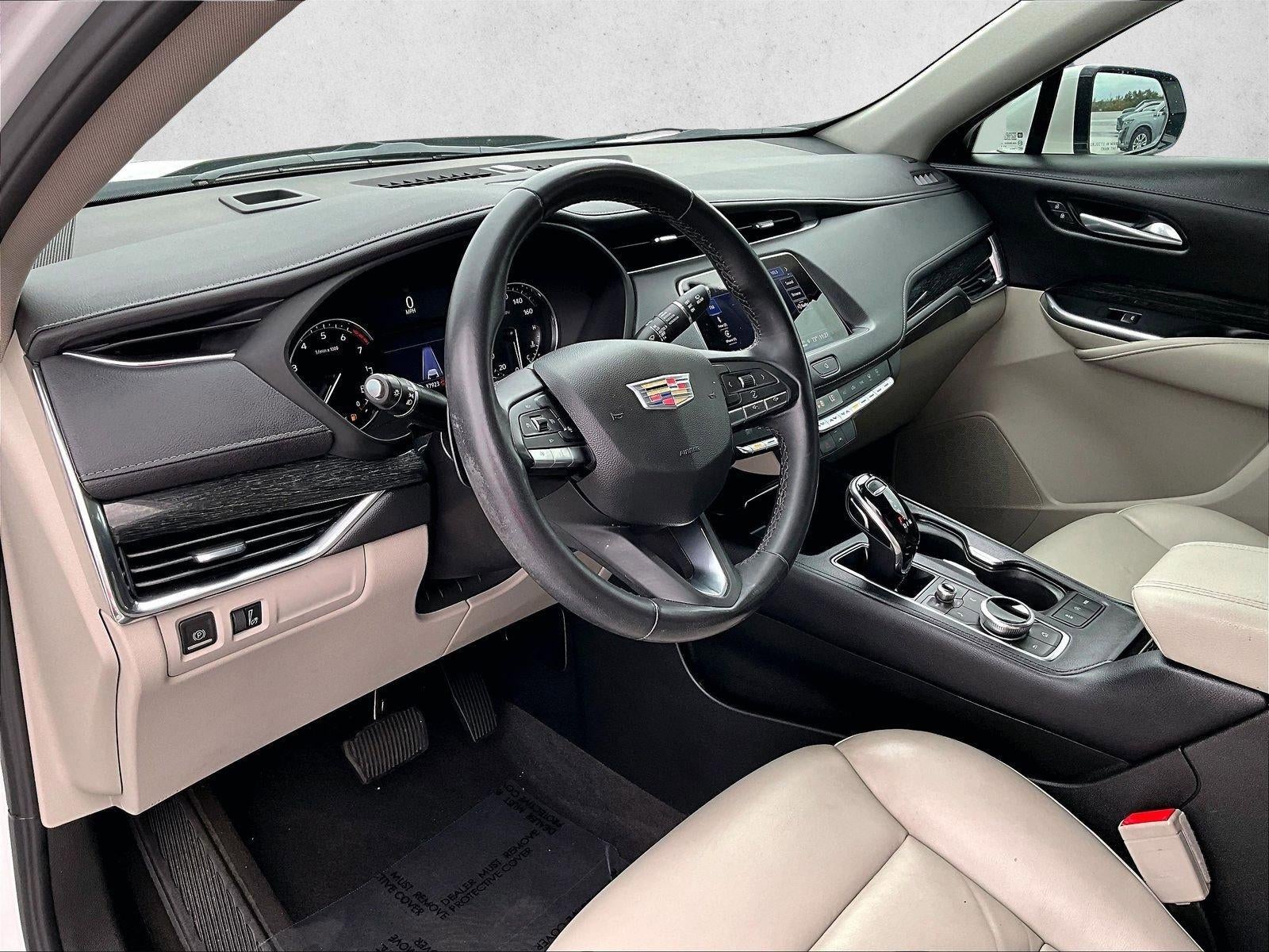 2022 Cadillac XT4 Premium Luxury