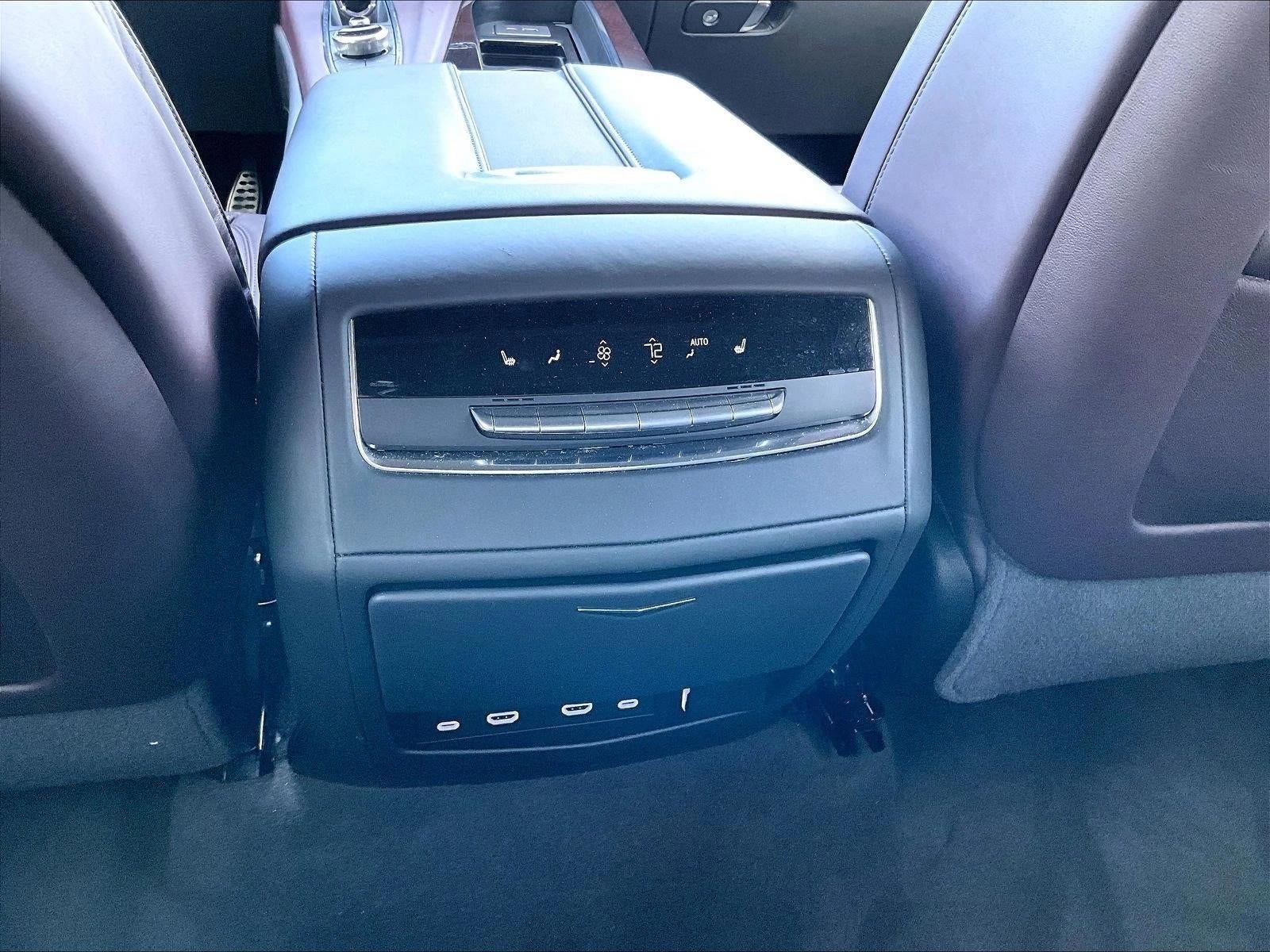 2022 Cadillac Escalade Sport Platinum