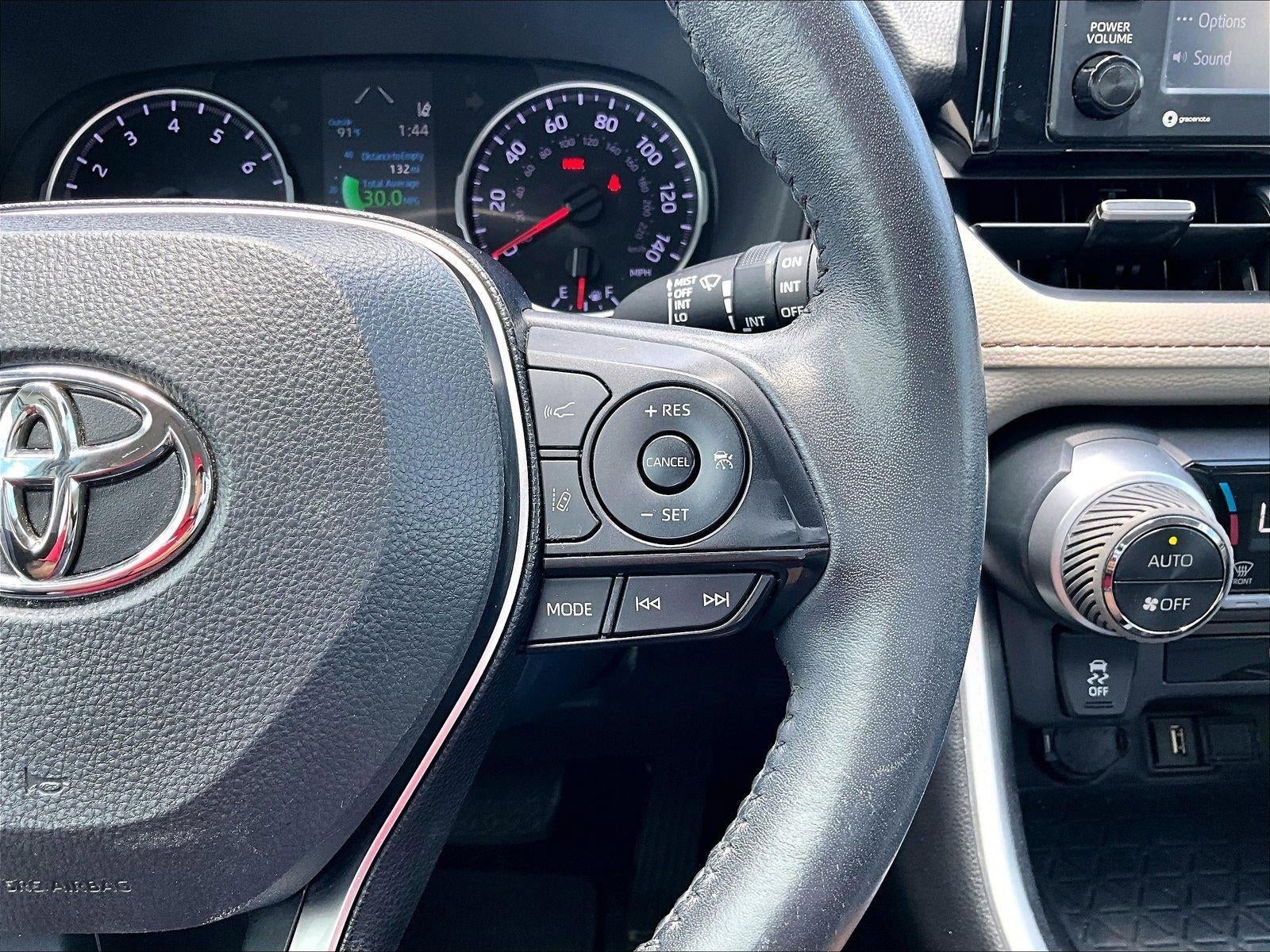 2020 Toyota RAV4 XLE Premium