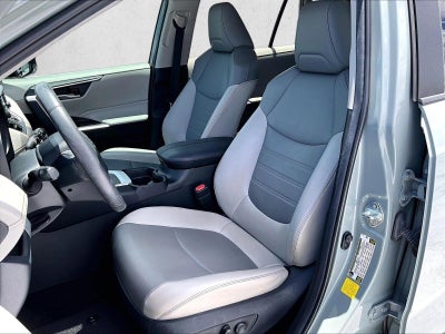 2020 Toyota RAV4 XLE Premium