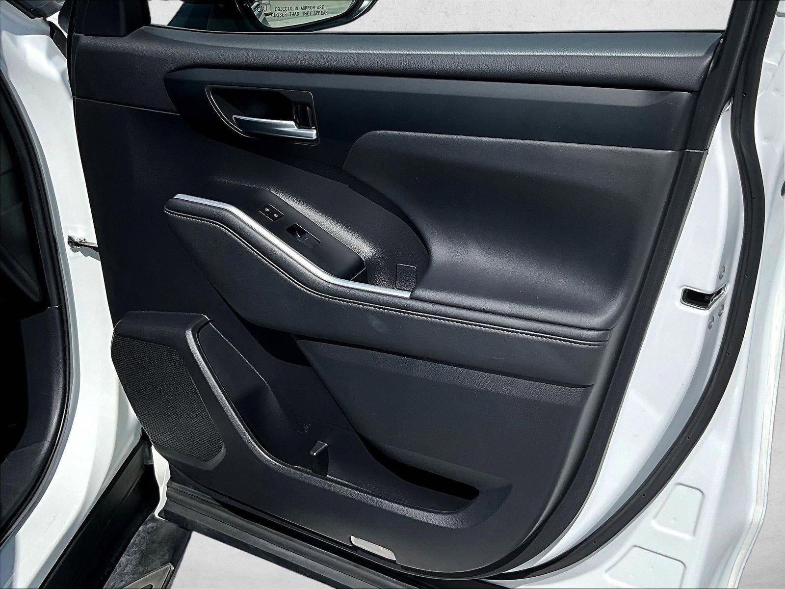 2024 Toyota Highlander Hybrid XLE