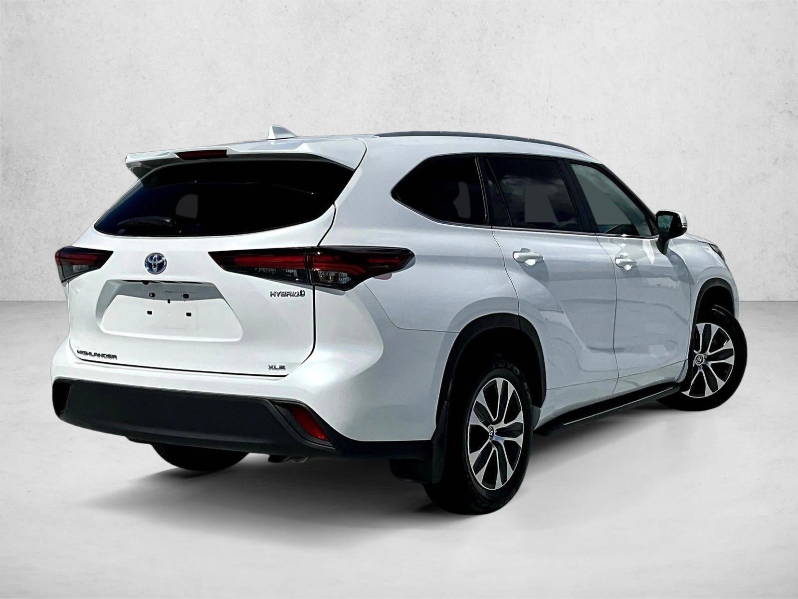 2024 Toyota Highlander Hybrid XLE