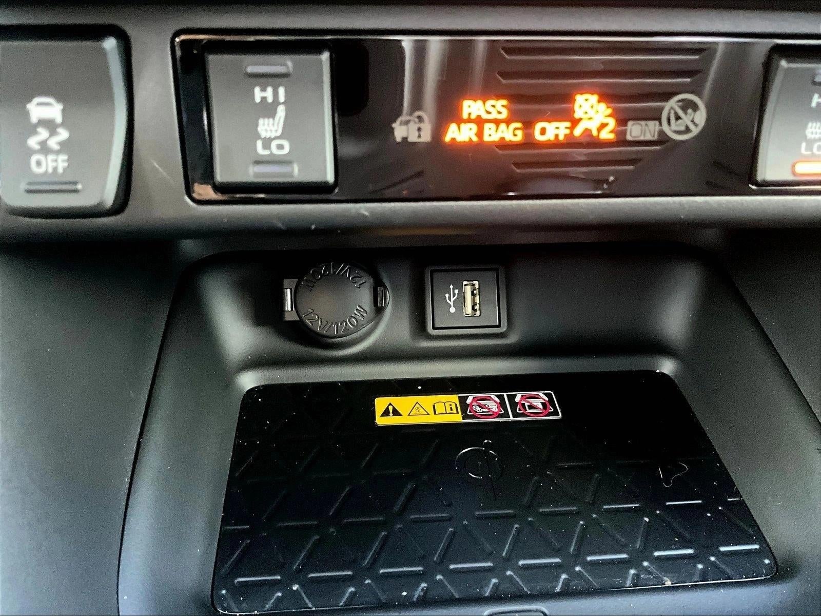 2025 Toyota RAV4 Hybrid XSE