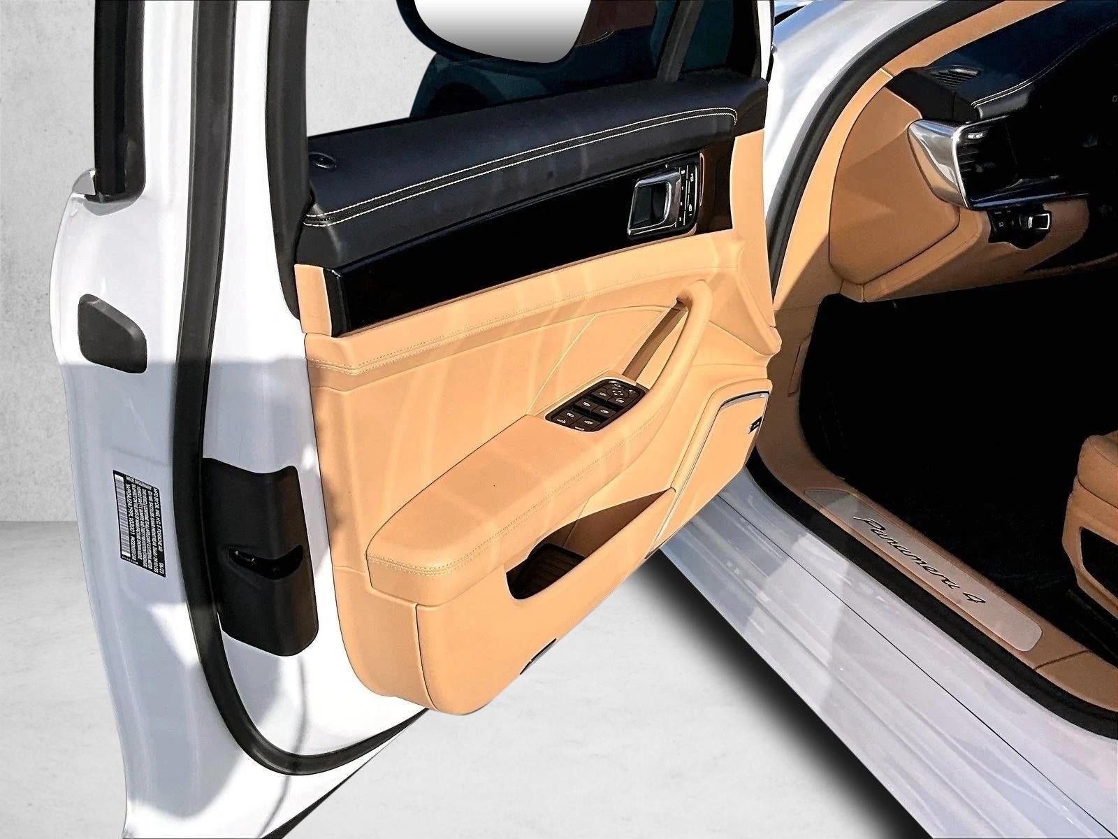 2023 Porsche Panamera Base