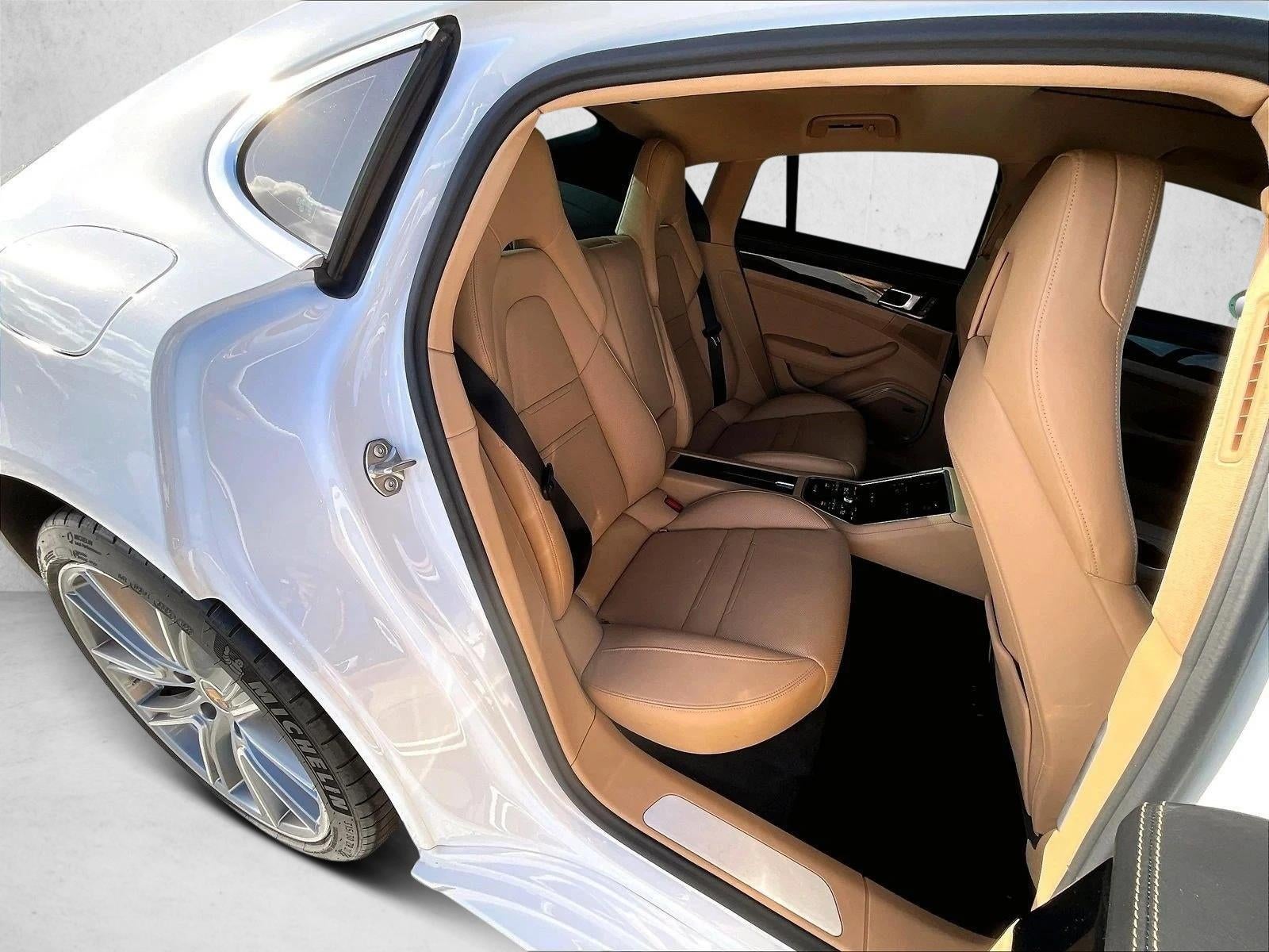 2023 Porsche Panamera Base