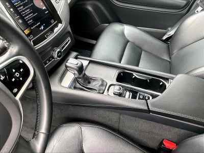 2021 Volvo XC90 Momentum