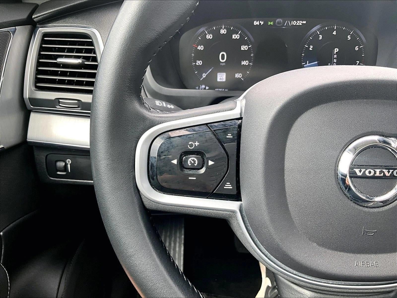 2021 Volvo XC90 Momentum
