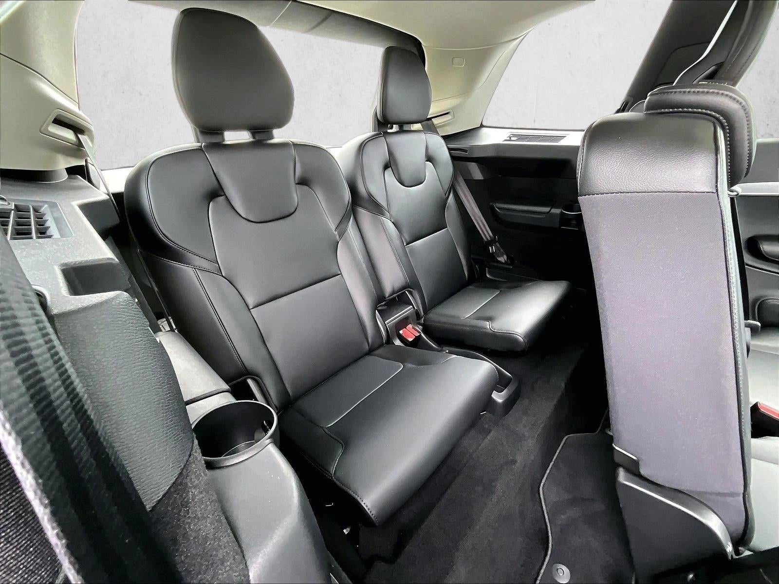 2021 Volvo XC90 Momentum