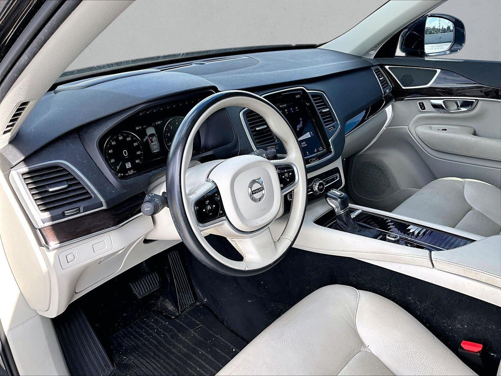 2019 Volvo XC90 Momentum