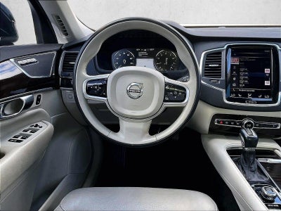 2019 Volvo XC90 Momentum