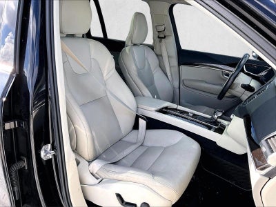 2019 Volvo XC90 Momentum