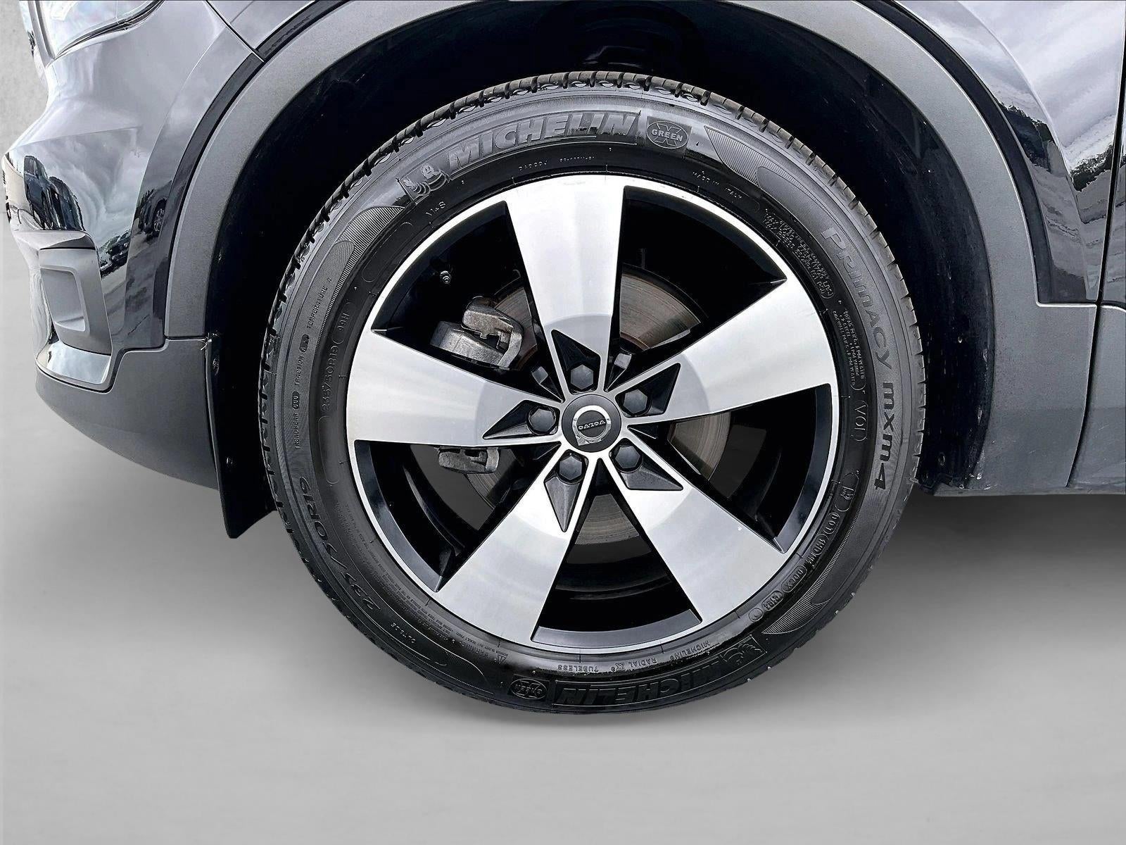 2021 Volvo XC40 Momentum