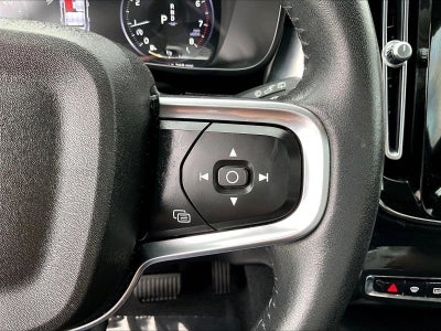 2021 Volvo XC40 Momentum