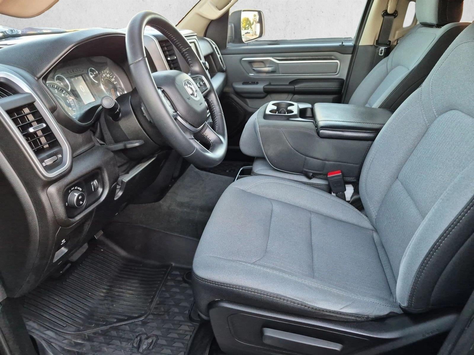 2020 RAM 1500 Big Horn Crew Cab 4x4 5'7" Box