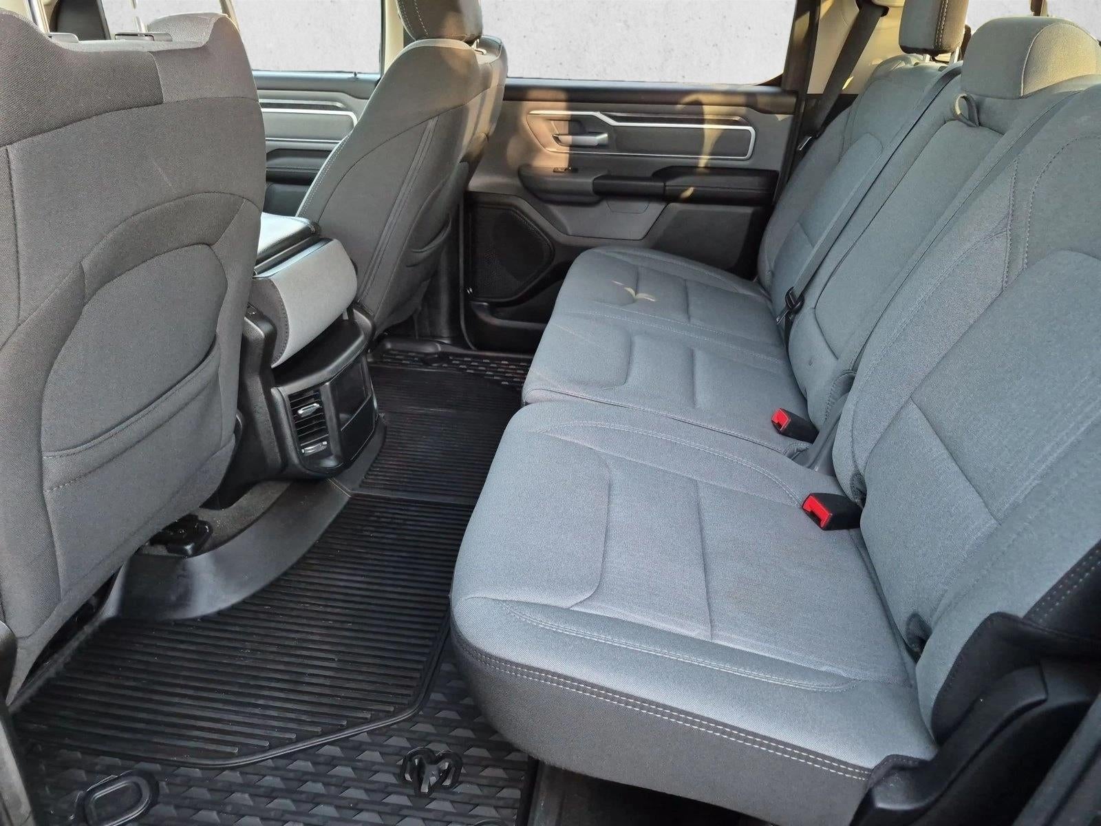 2020 RAM 1500 Big Horn Crew Cab 4x4 5'7" Box