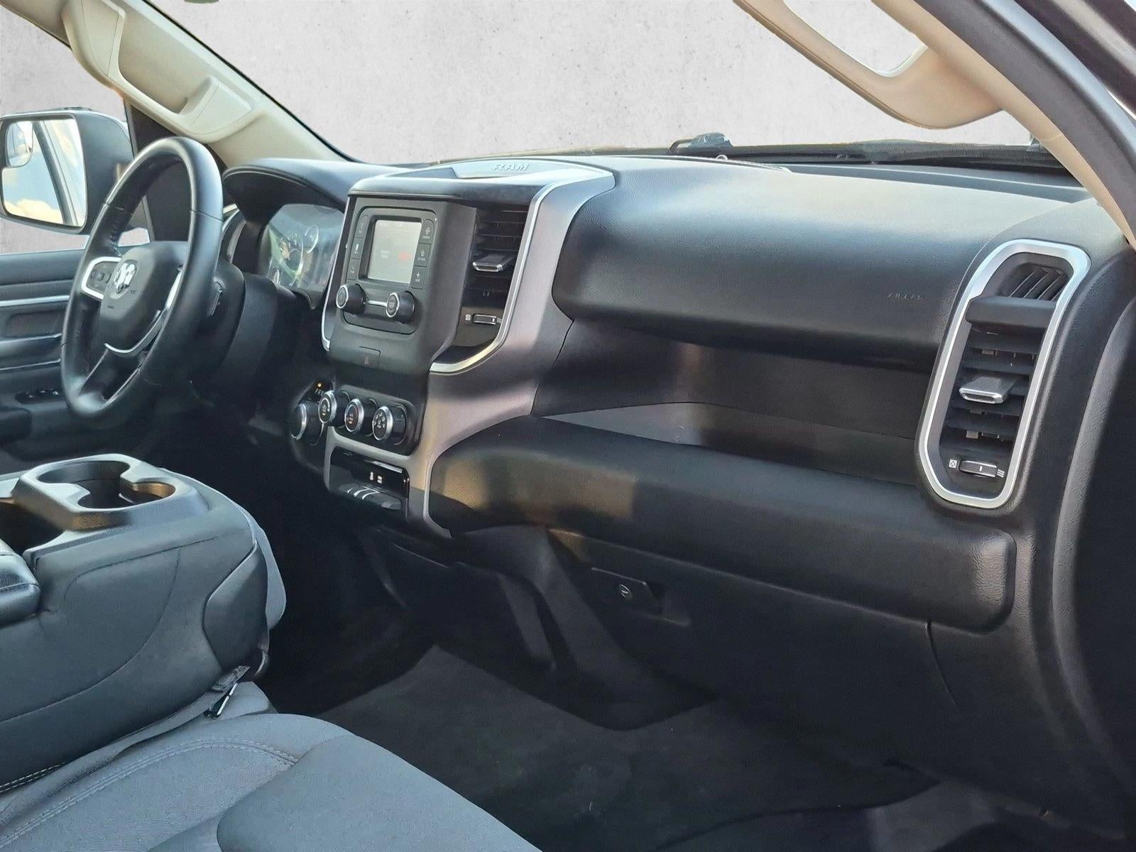 2020 RAM 1500 Big Horn Crew Cab 4x4 5'7" Box