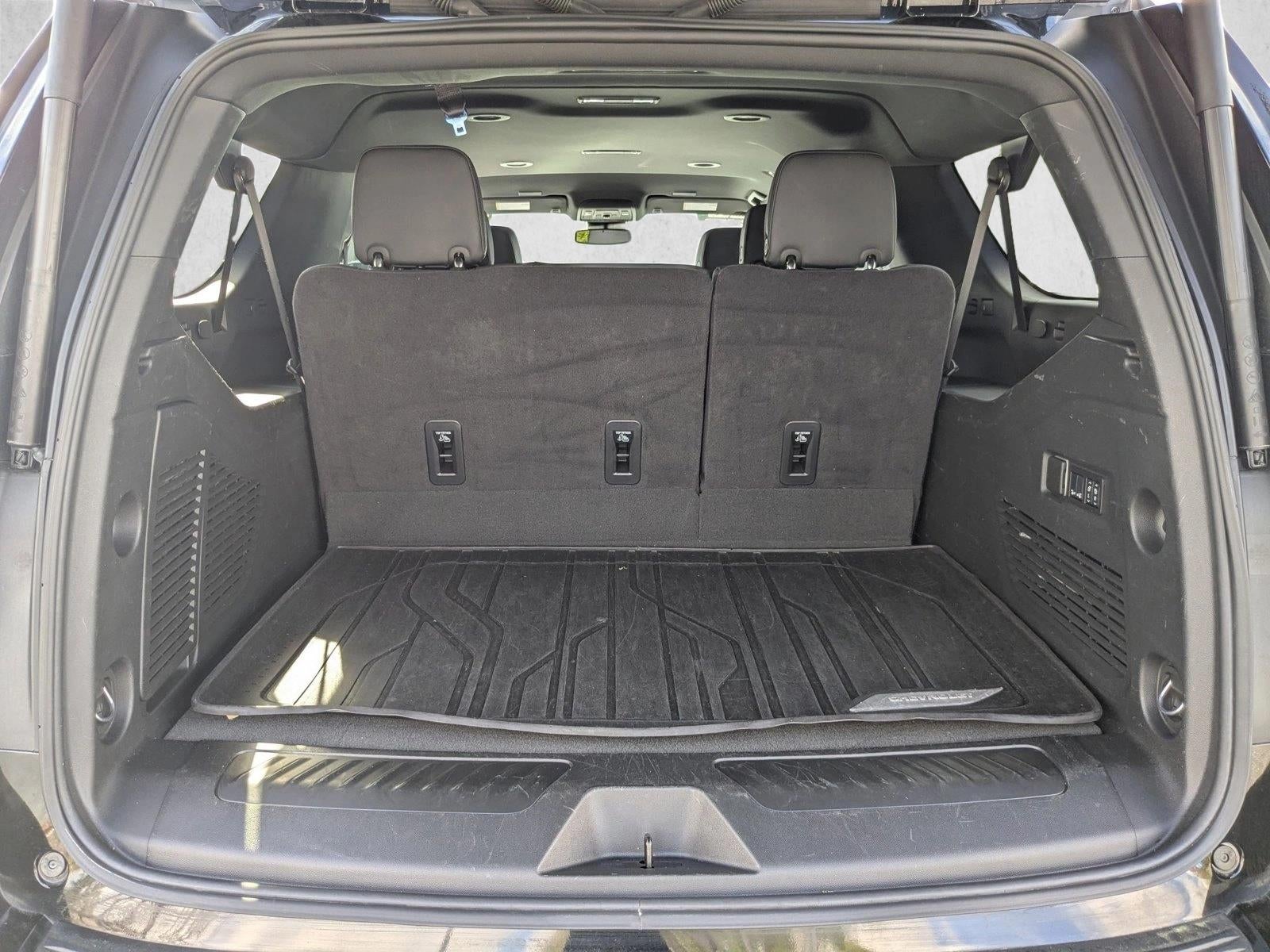 2025 Chevrolet Suburban LT