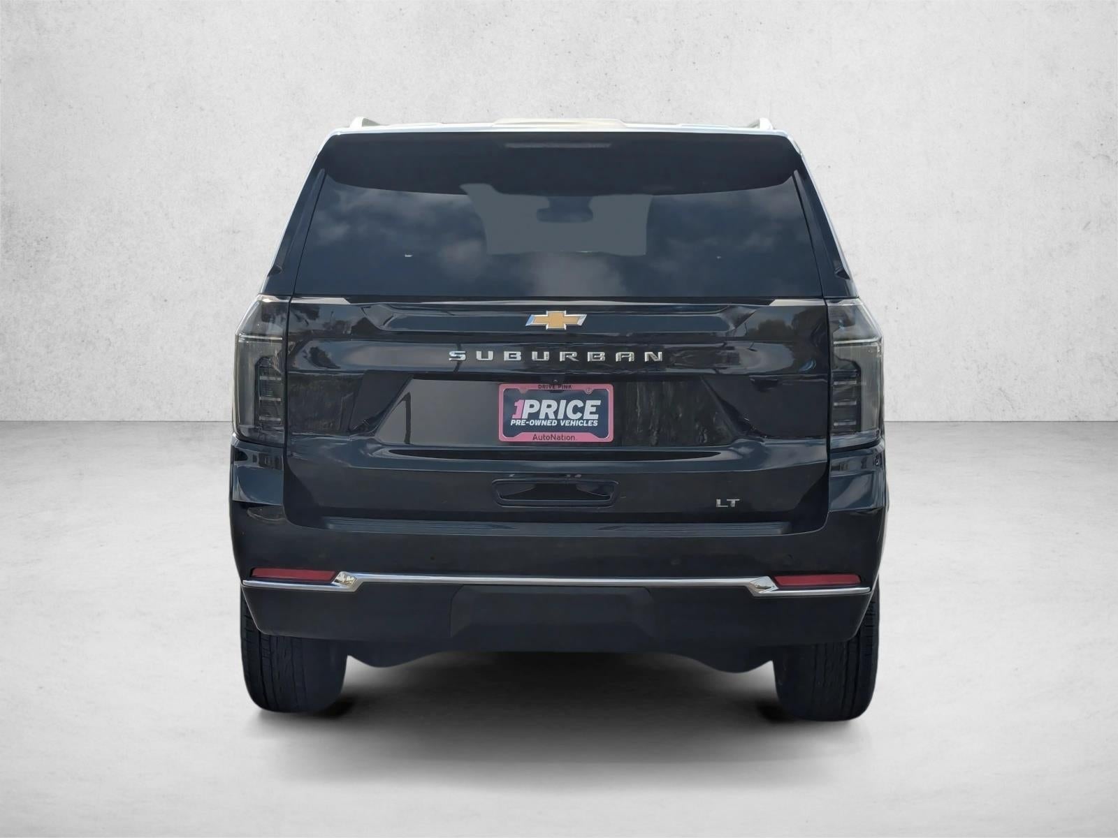 2025 Chevrolet Suburban LT