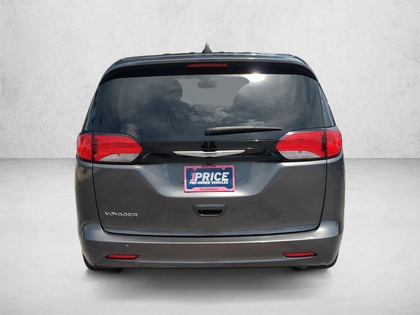 2023 Chrysler Voyager LX