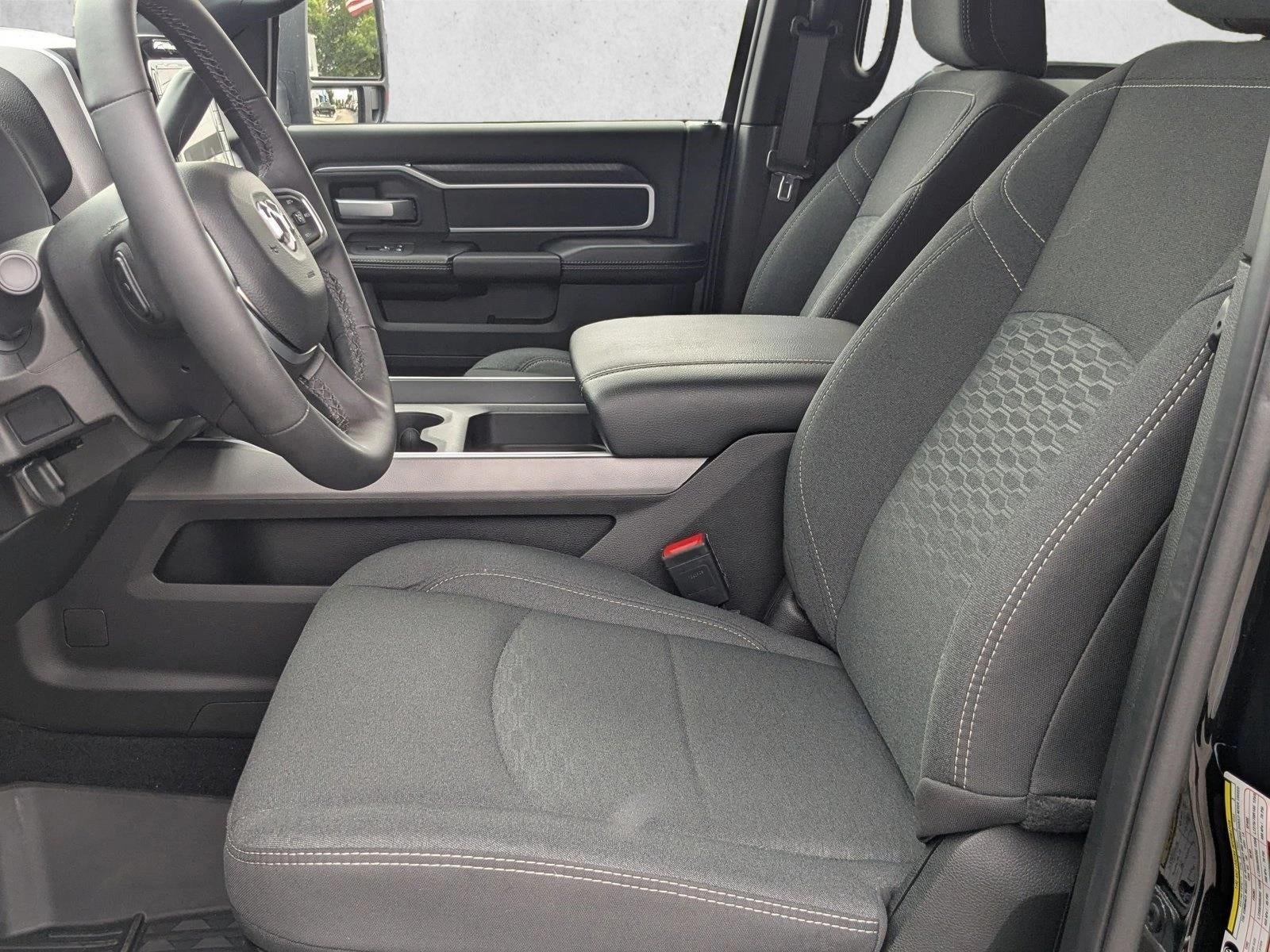 2025 RAM 2500 Big Horn Crew Cab 4x4 6'4" Box