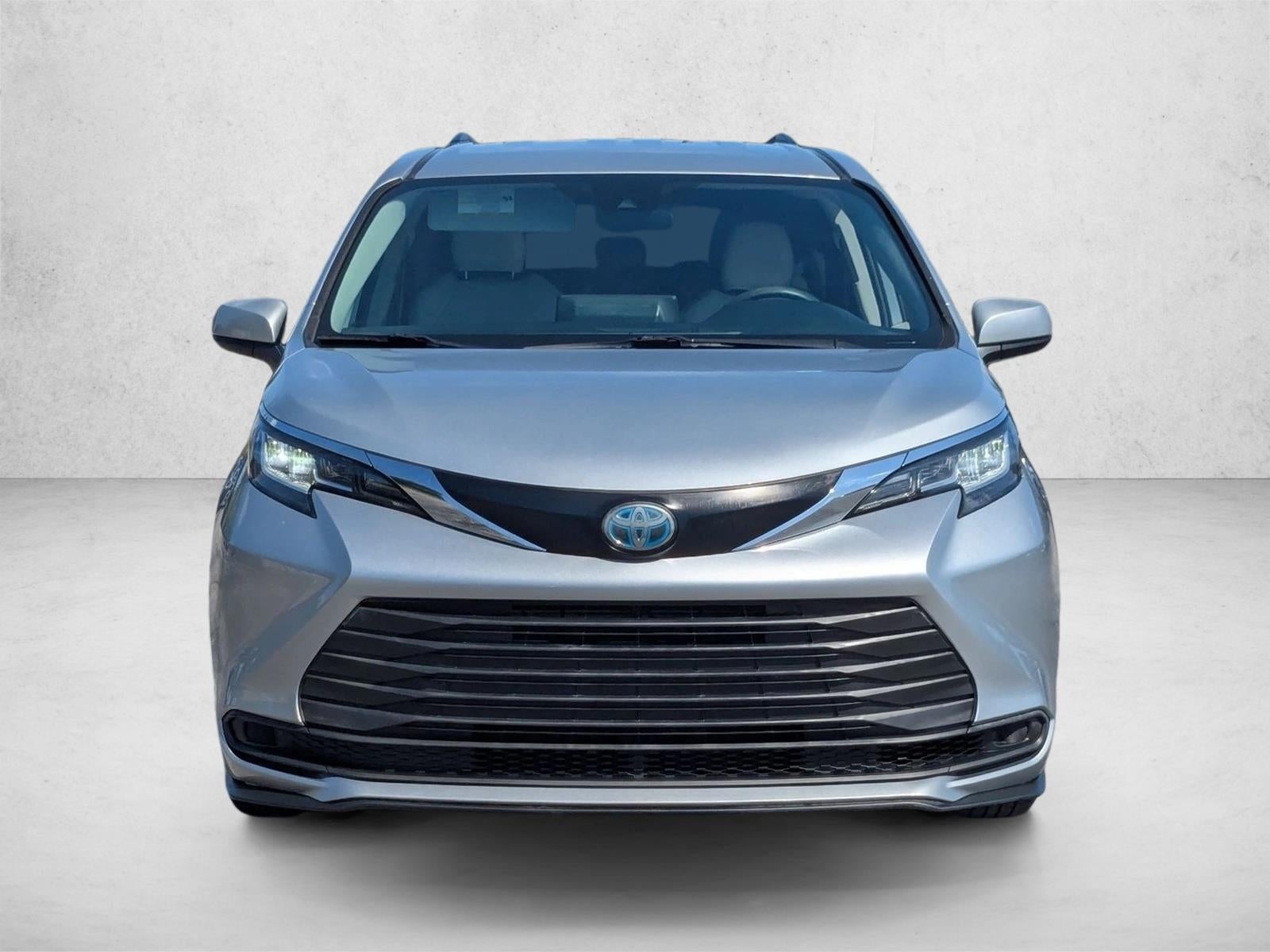 2021 Toyota Sienna LE