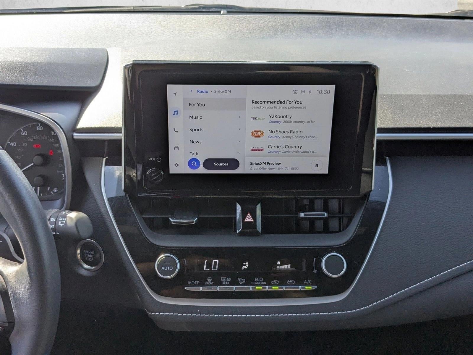 2025 Toyota Corolla Hatchback SE