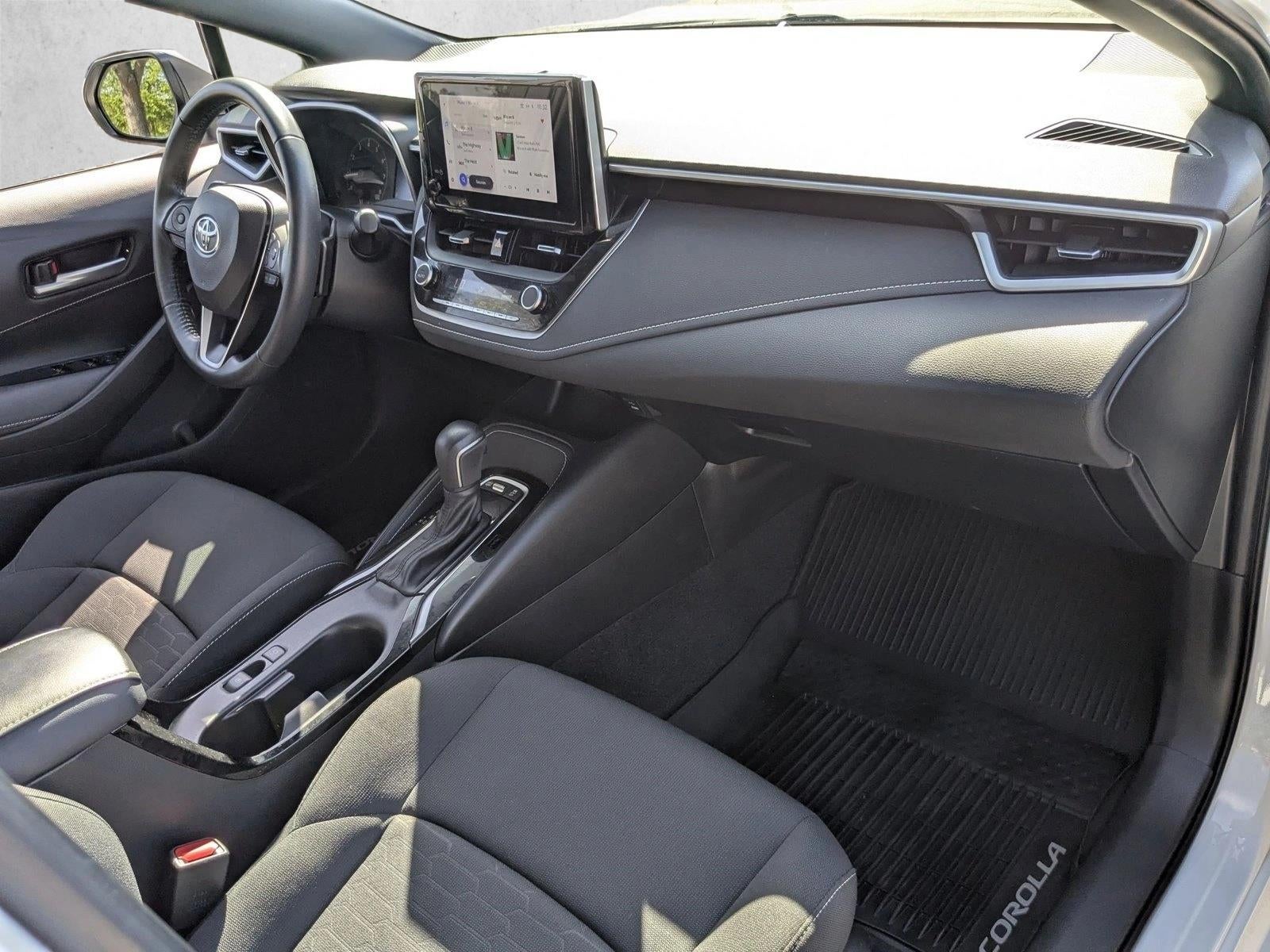 2025 Toyota Corolla Hatchback SE