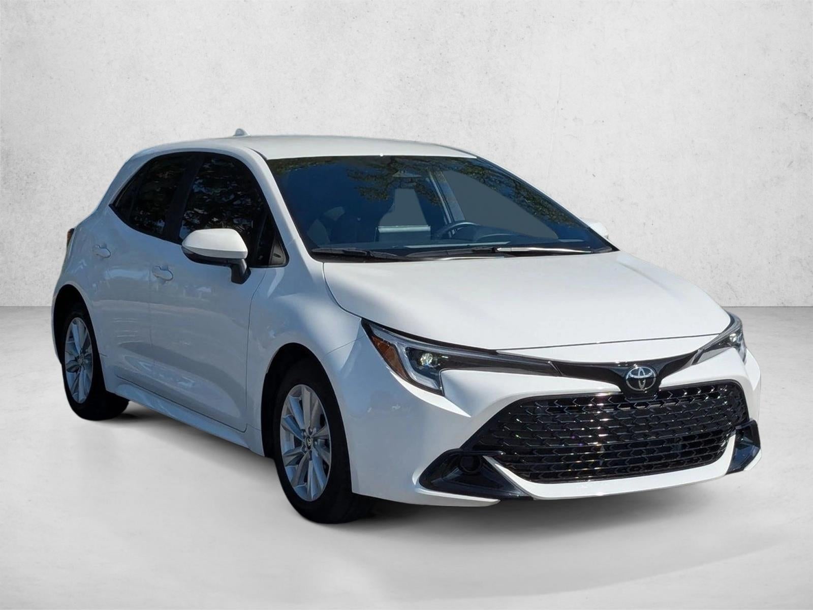 2025 Toyota Corolla Hatchback SE