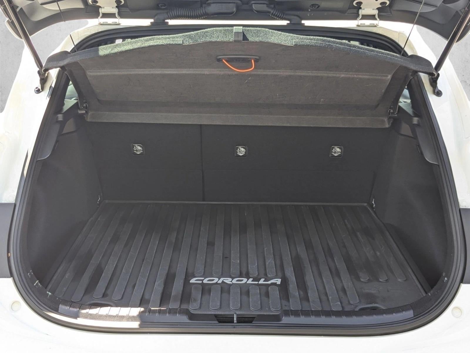 2025 Toyota Corolla Hatchback SE