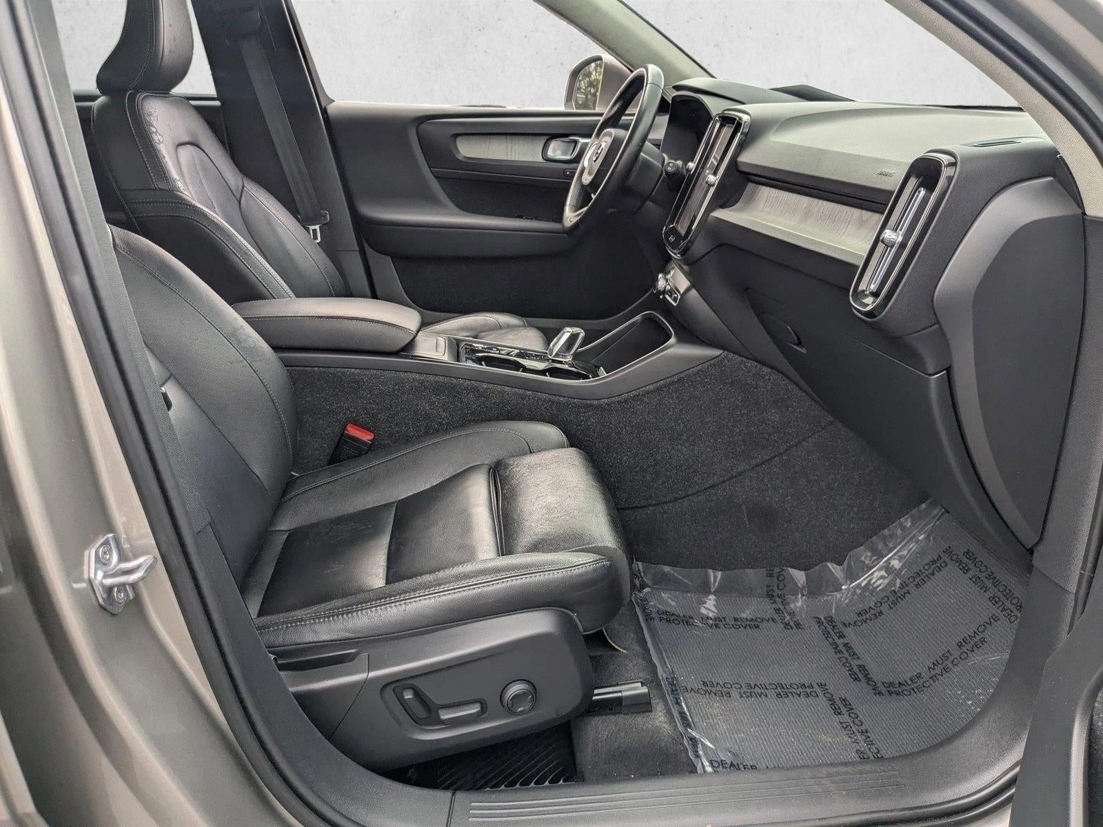 2021 Volvo XC40 Inscription