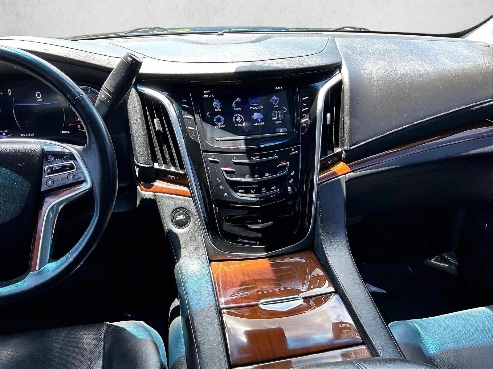 2018 Cadillac Escalade Luxury