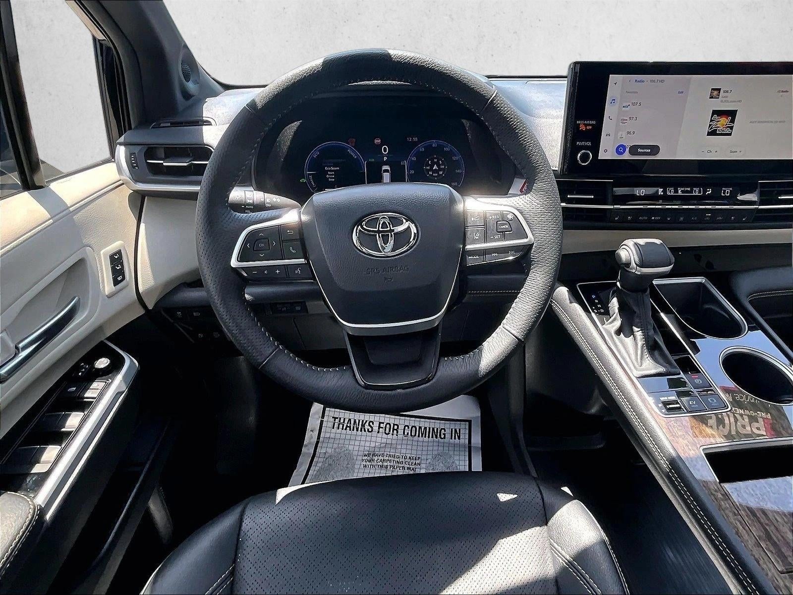 2025 Toyota Sienna Platinum