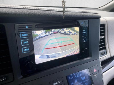 2017 Toyota Sienna XLE Auto Access Seat