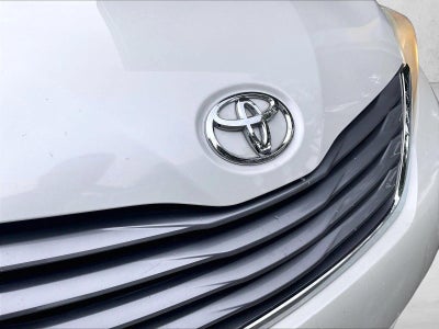 2017 Toyota Sienna XLE Auto Access Seat