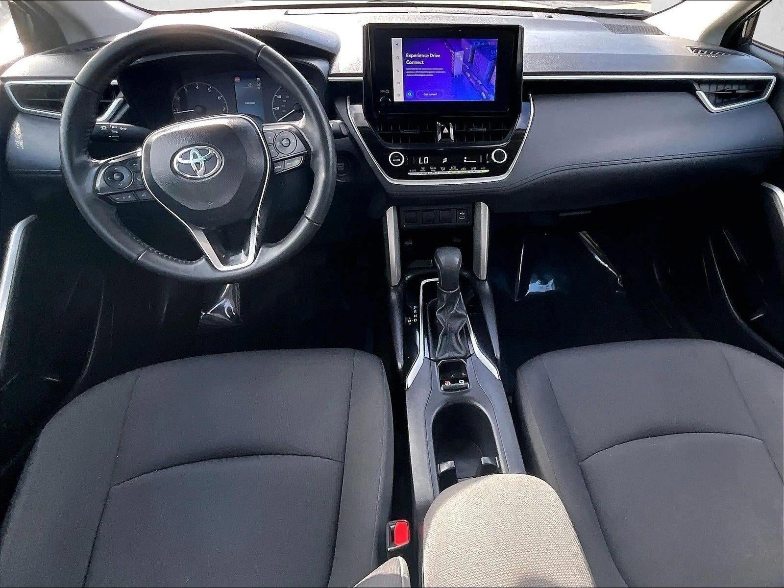 2025 Toyota Corolla Cross LE