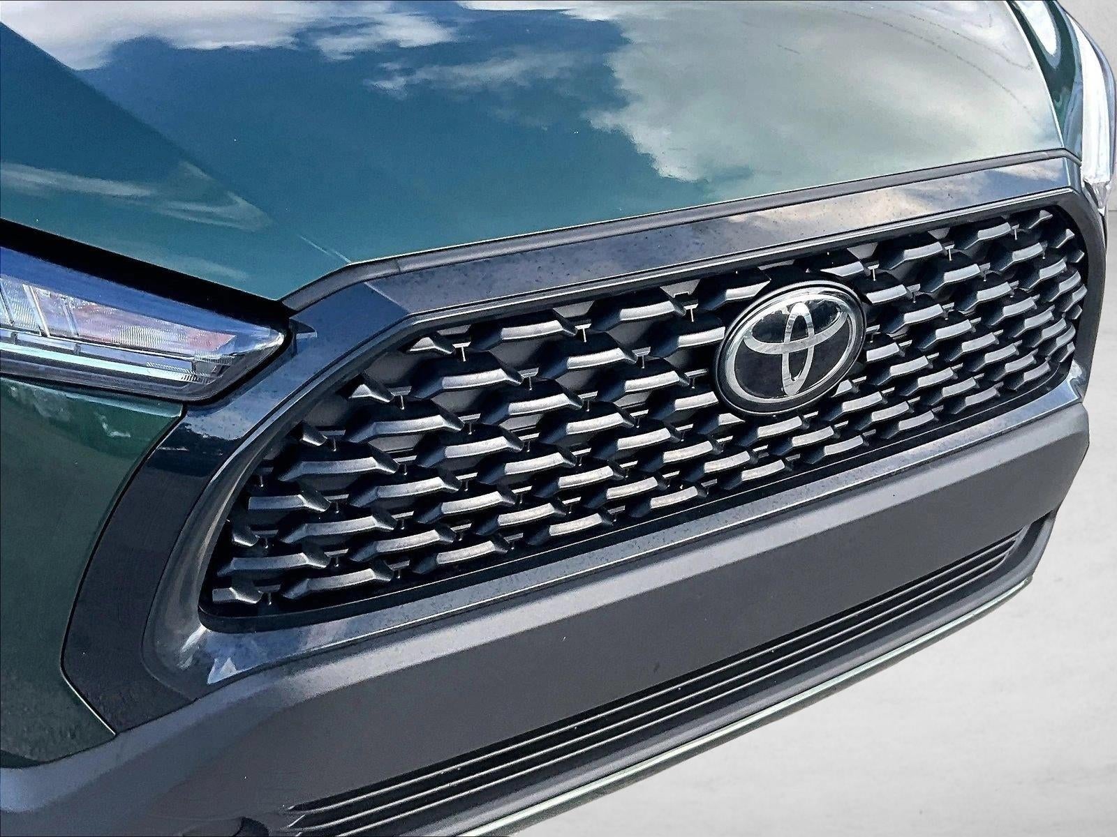 2025 Toyota Corolla Cross LE