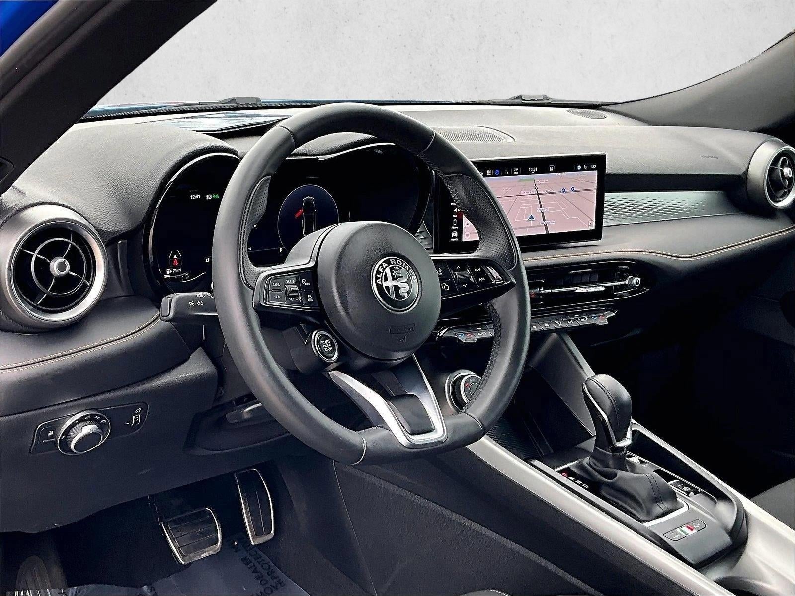 2025 Alfa Romeo Tonale Base