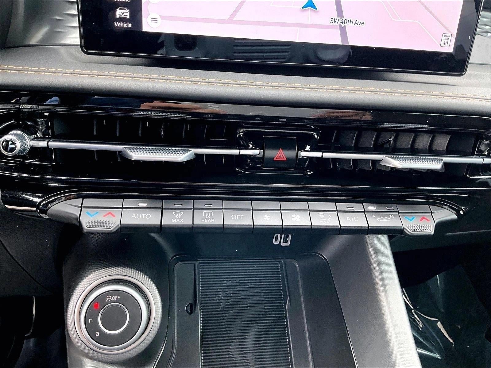 2025 Alfa Romeo Tonale Base