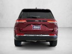 2023 Jeep Grand Cherokee Laredo 4x2