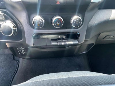 2020 RAM 1500 Big Horn Quad Cab 4x2 6'4" Box