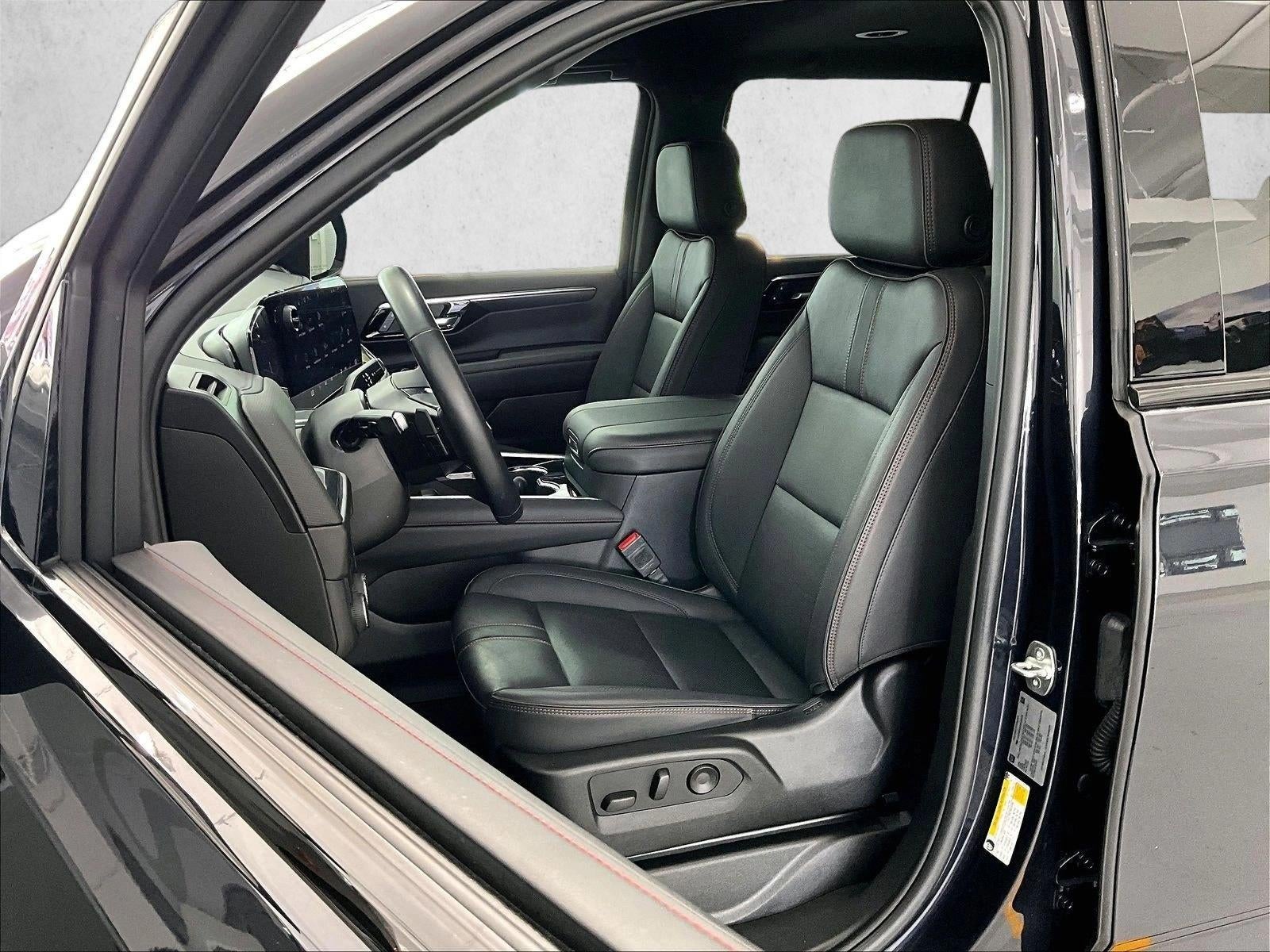 2025 Chevrolet Suburban RST