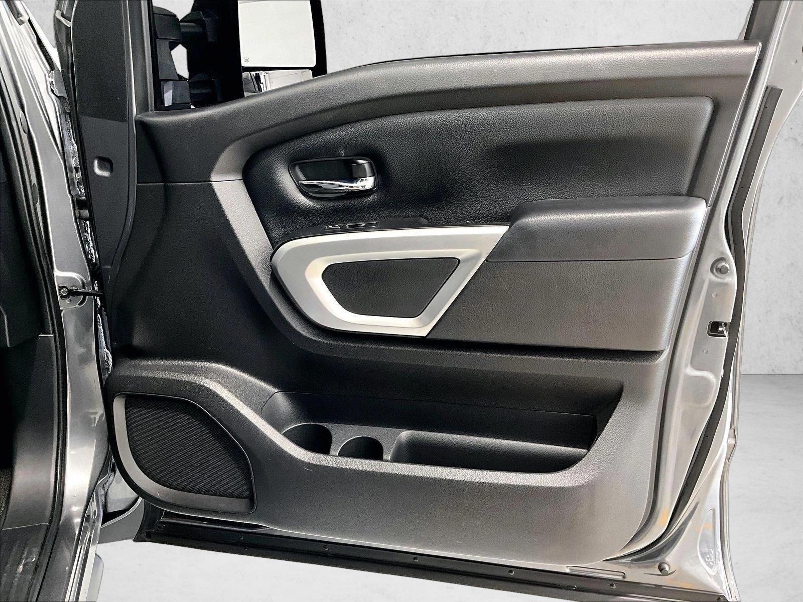 2021 Nissan TITAN Crew Cab SV 4x2