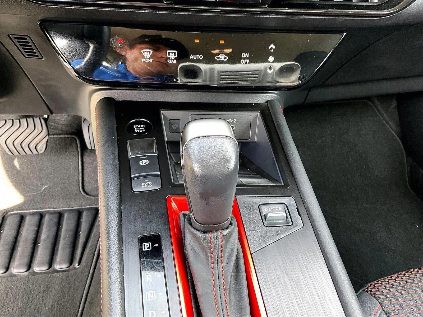 2025 Nissan Kicks SR FWD