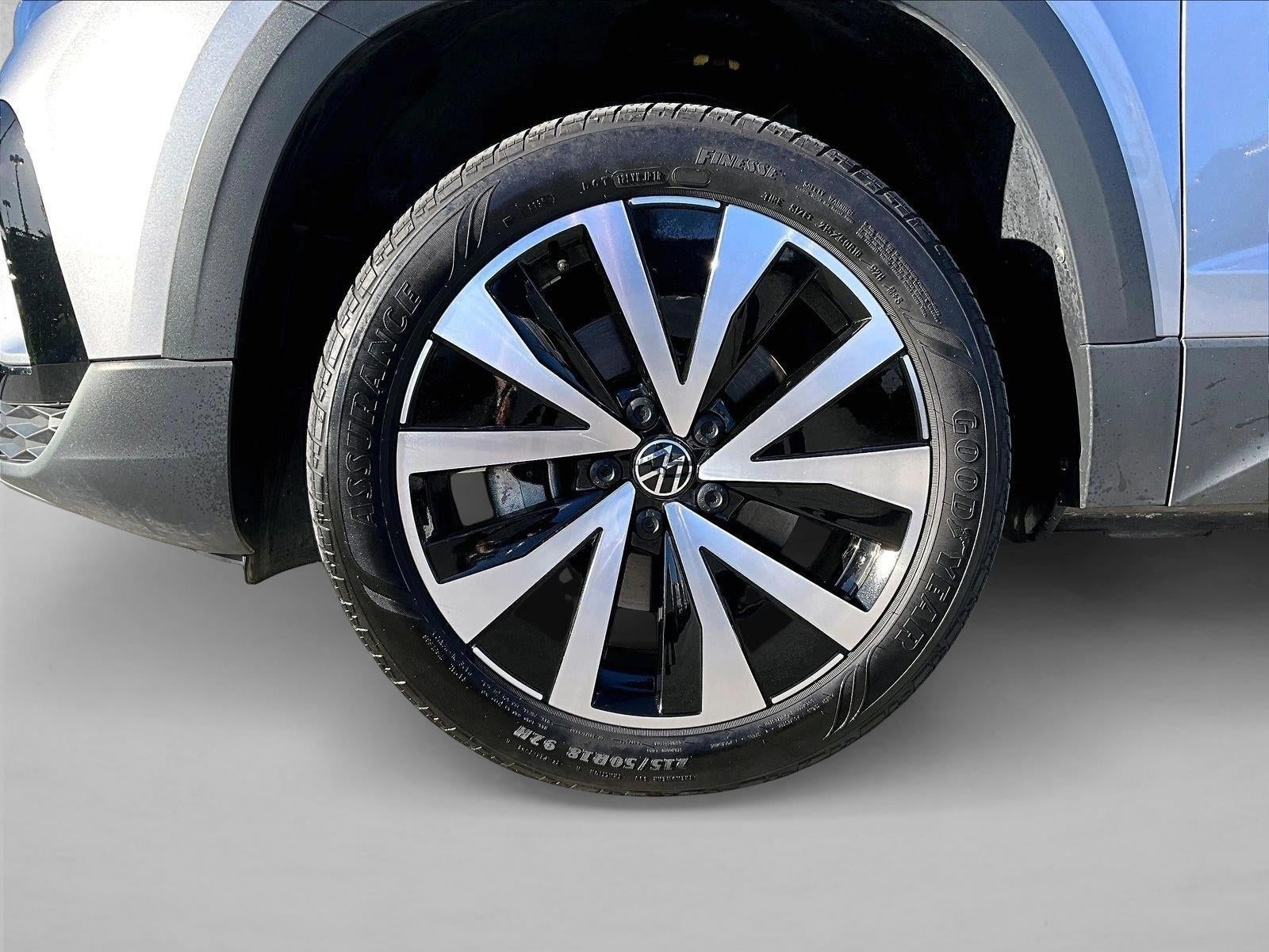 2023 Volkswagen Taos SE