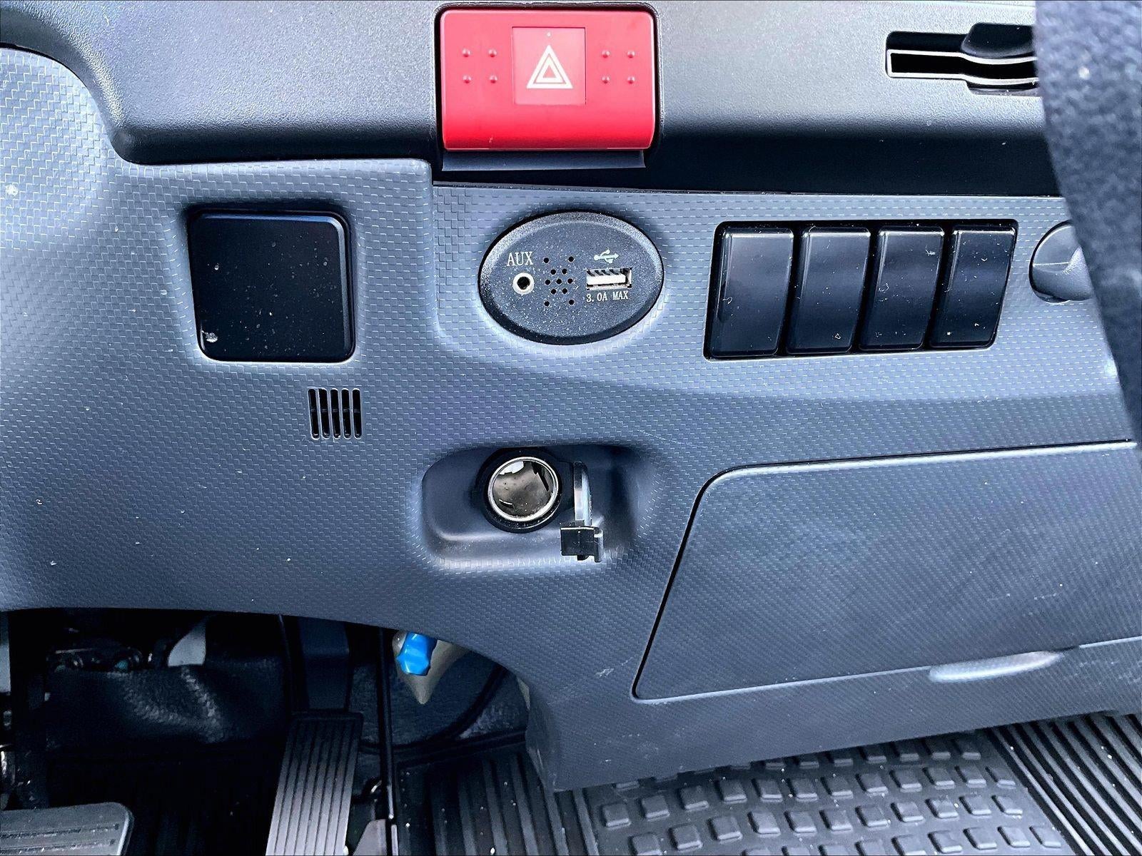 2024 Chevrolet Low Cab Forward 4500 HG NA