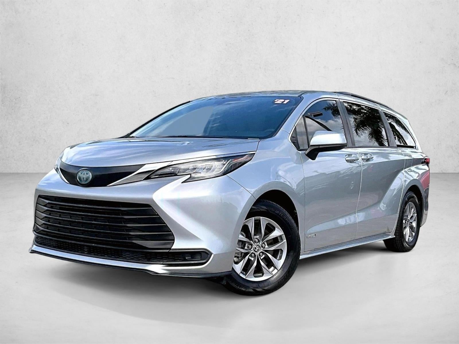 2021 Toyota Sienna LE