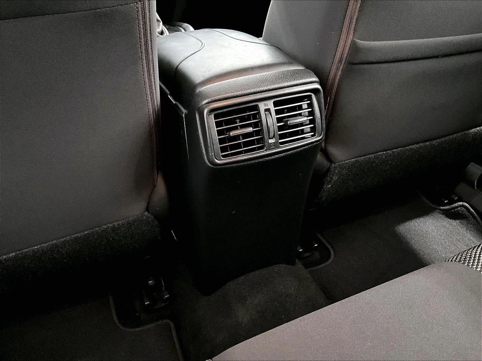 2018 Nissan Rogue Sport Base