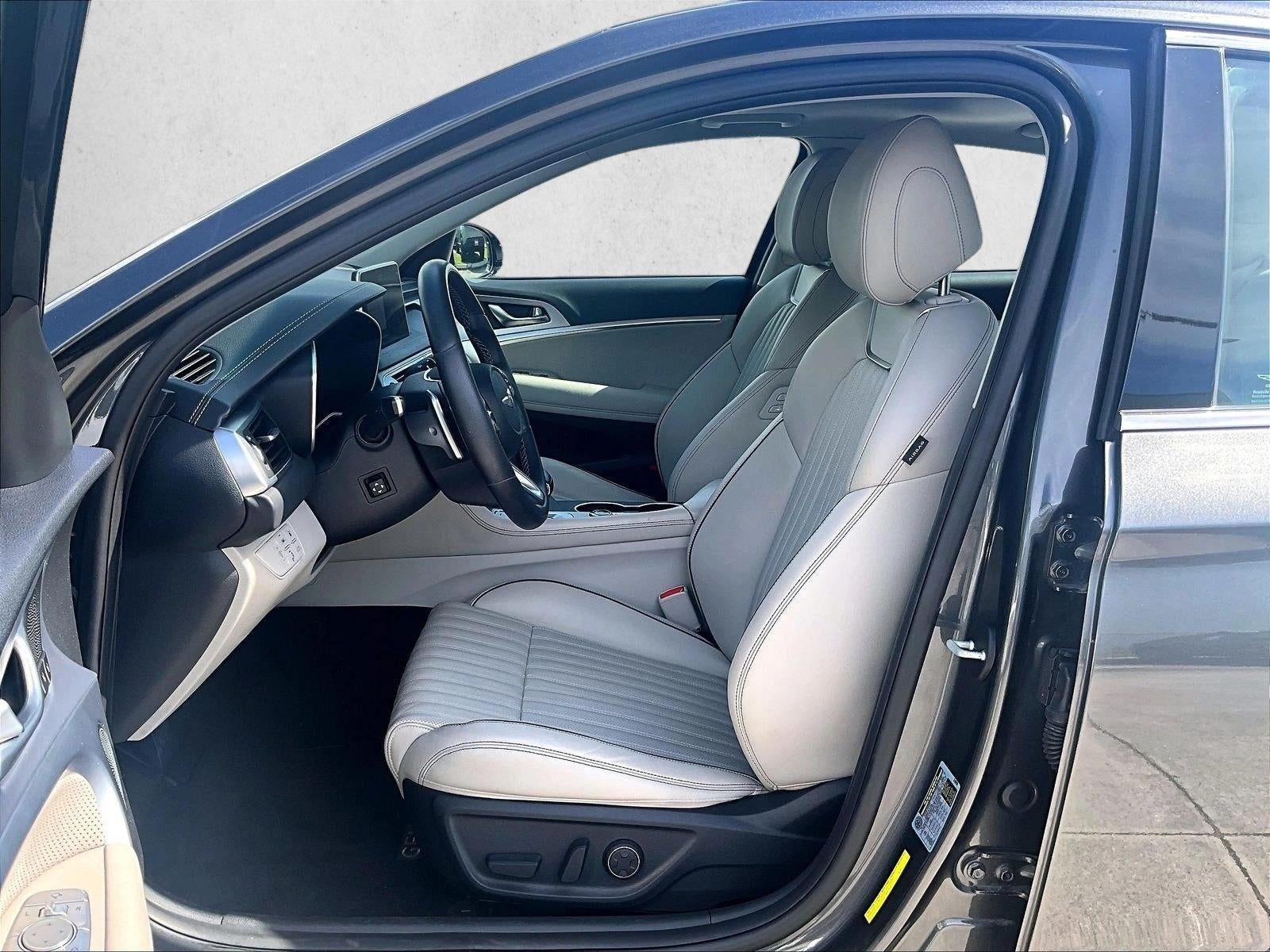 2020 Genesis G70 2.0T RWD