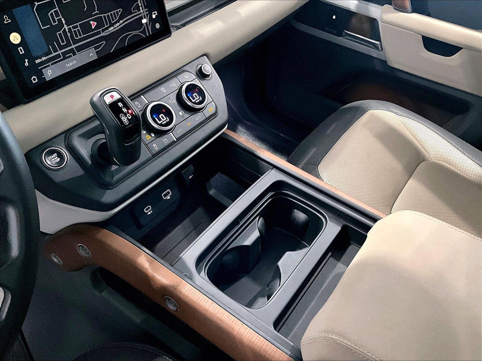 2023 Land Rover Defender X-Dynamic SE